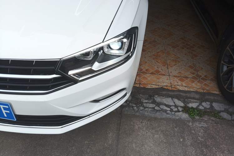 Used Volkswagen Bora 2018 1.5L Automatic Comfort Model Left Front Headlight