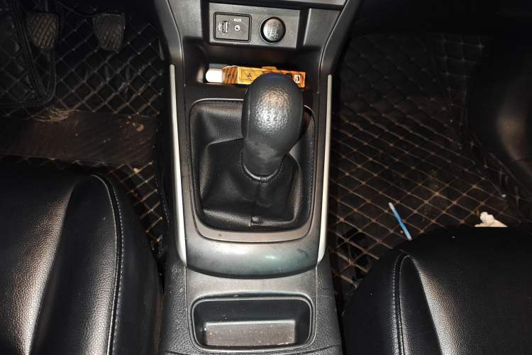 Used Nissan Sylphy 2019 Classic 1.6XE Manual Comfort Edition Gear Lever