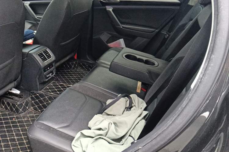 Used Volkswagen Tayron 2019 Teramont Edition 280TSI Two-Wheel Drive Luxury Model China VI Standard Left Rear Seat