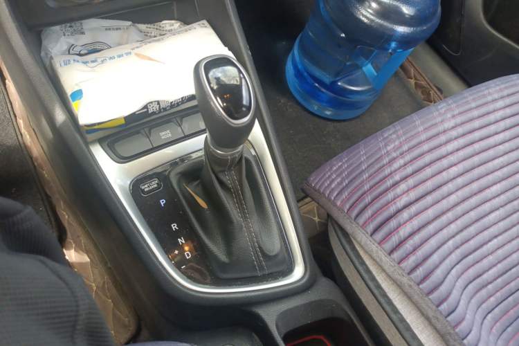 Used Hyundai Celesta 2018 1.6L Automatic GL Enjoyment Version China V Standard Gear Lever