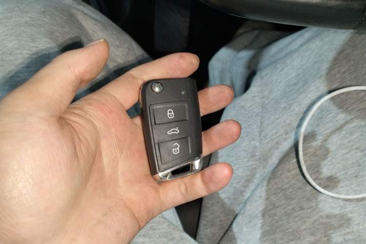 Used Volkswagen Tharu 2019 280TSI Two-Wheel Drive Luxury Edition China V Standard Vehicle Key