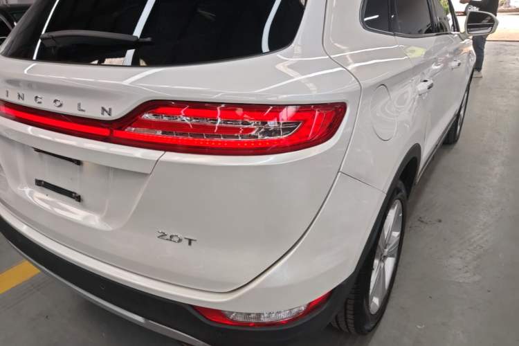 Used Lincoln MKC 2017 2.0T Two-Wheel Drive Deluxe Edition