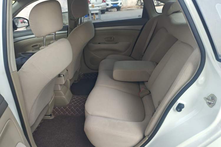 Used Nissan Sylphy 2012 Classic 1.6XE Automatic Comfort Edition Left Rear Seat
