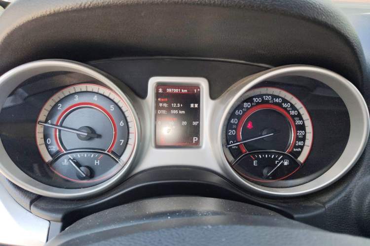 Used Dodge Journey 2013 2.4L Two-Wheel Drive Luxury Version