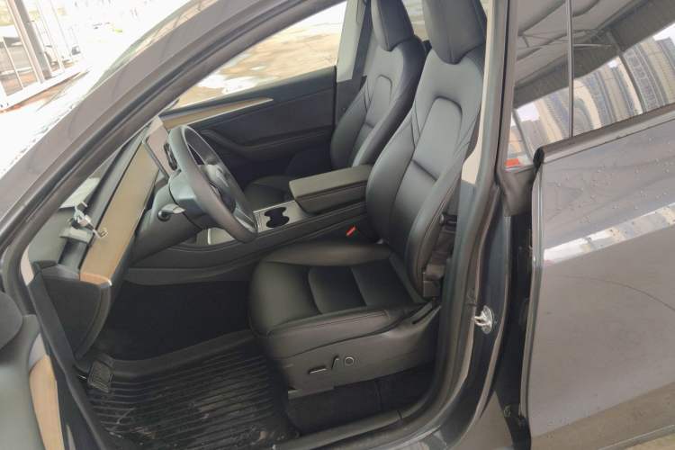 Used Tesla Model Y 2022 Rear-Wheel-Drive Version