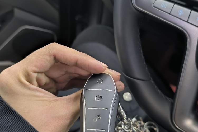 Used BYD Song L DM-i 2025 Intelligent Driving Version 160 km Beyond-Range Type