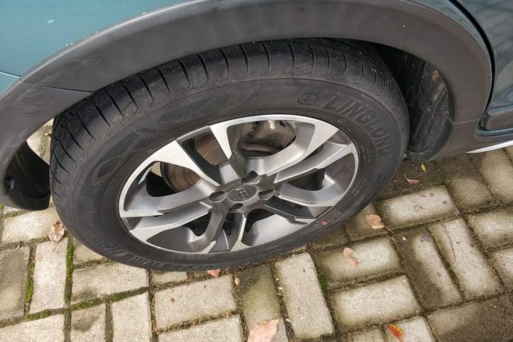 Used Geely Auto Vision X3 2019 Upgraded Model 1.5L CVT Prestige Version Exterior 5