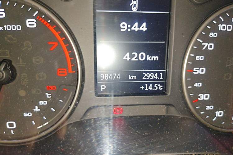 Used Audi A3 2014 Sportback 35 TFSI Automatic Style Edition Odometer Close Up