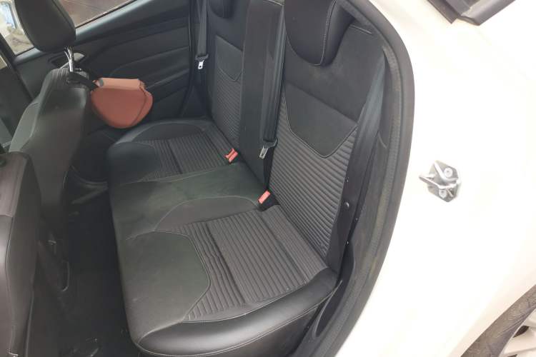 Used Ford Focus 2017 Sedan EcoBoost 125 Automatic Supreme Style SmartDrive Edition
