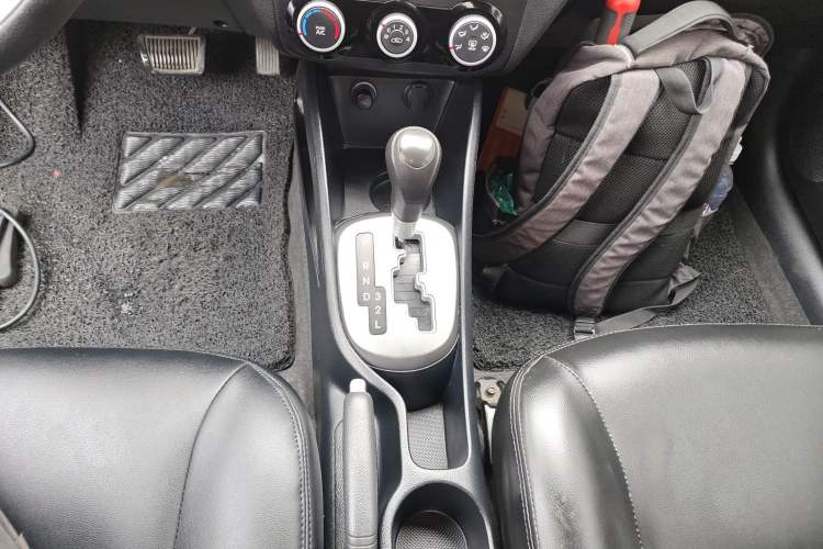 Used Kia K2 2015 Sedan 1.4L Automatic GLS