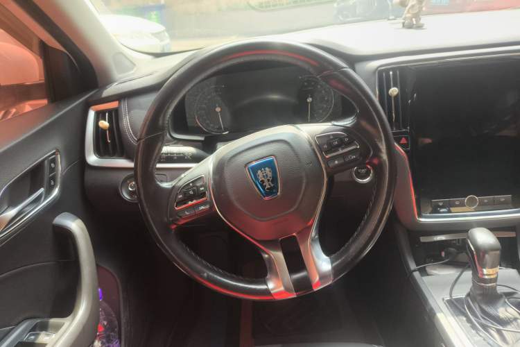 Used Roewe i6 2018 20T Automatic Internet ZhiZun Edition
