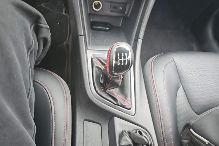 Used Chery Arrizo 5 2018 1.5L Manual Tribute to Youth Edition Gear Lever