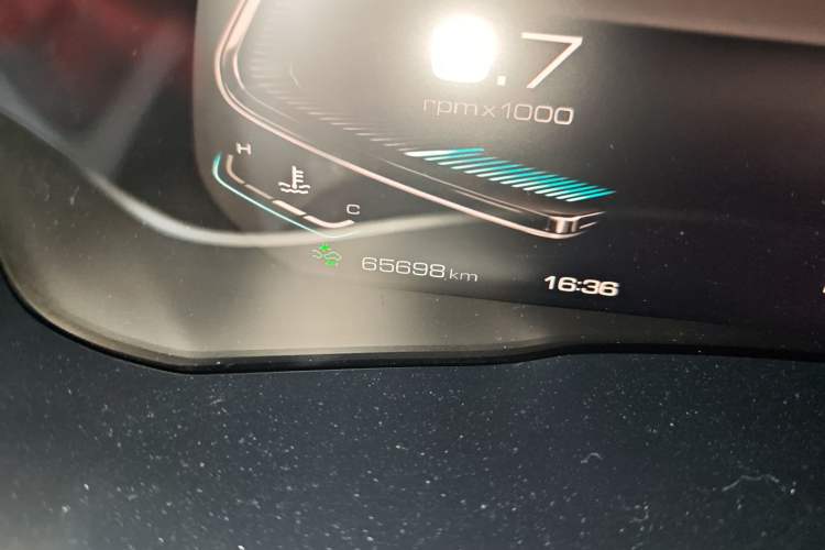 Used Wey VV6 2021 2.0T Two-Wheel Drive Smart Protection+