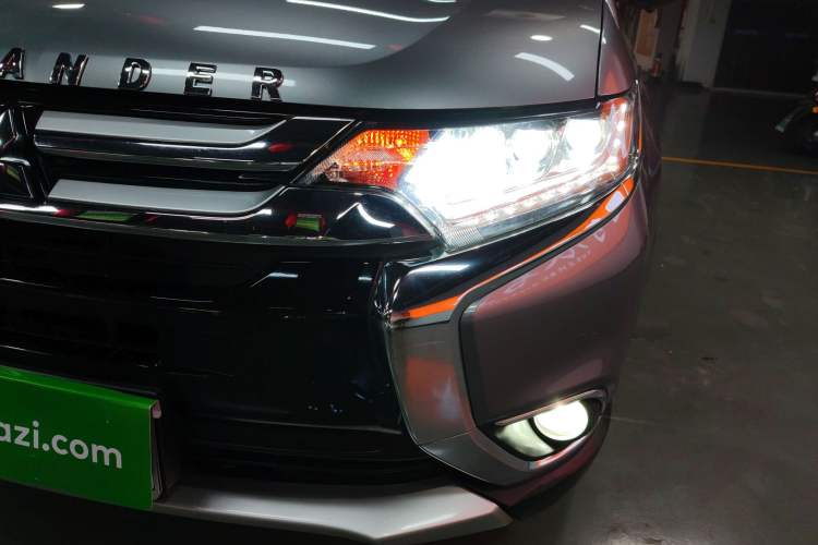 Used Mitsubishi Outlander 2018 2.4L 4x4 Elite Edition 5 Seats