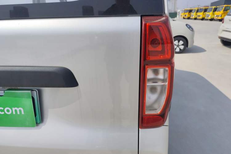 Used Wuling Zhiguang New Energy 2025 Model 305km Ambitious Edition