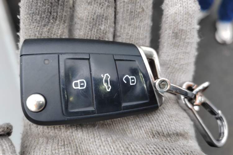 Used Volkswagen Tayron 2019 330TSI Four-Wheel Drive Luxury Version China V Standard Vehicle Key