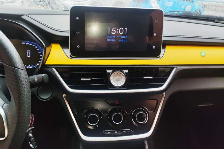 Used Wuling Hongguang S3 2018 1.5L Manual Comfort Model China V Standard
