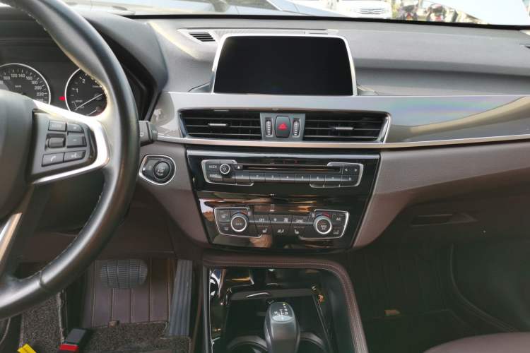 Used BMW X1 2018 xDrive20Li Luxury Edition
