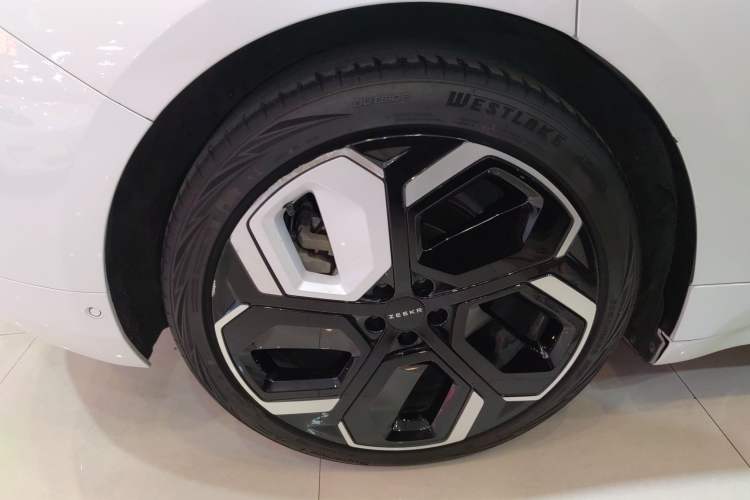 Used Zeekr 001 2022 Ultra-Long Range Dual-Motor YOU Version