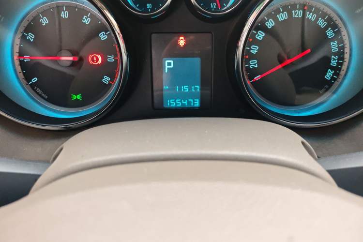 Used Buick GT 2010 GT 1.6L Automatic Fashion Edition Odometer Close Up