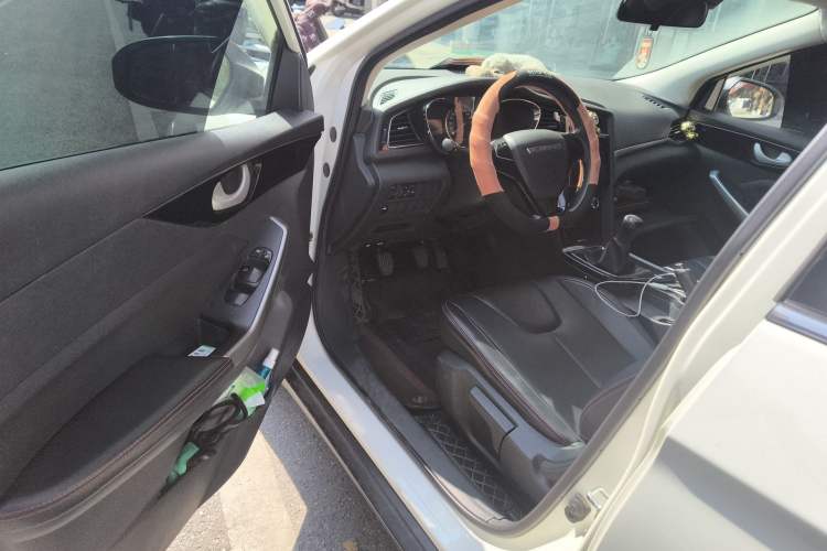 Used Venucia D60 2021 1.6L Entry Manual Comfort Edition