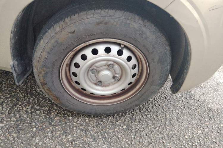 Used Wuling Hongguang V 2019 1.5L Jingqu Version China VI LAR
