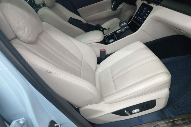 Used Li Auto ONE 2020 Extended-Range 6-Seater Version Right Front Seat
