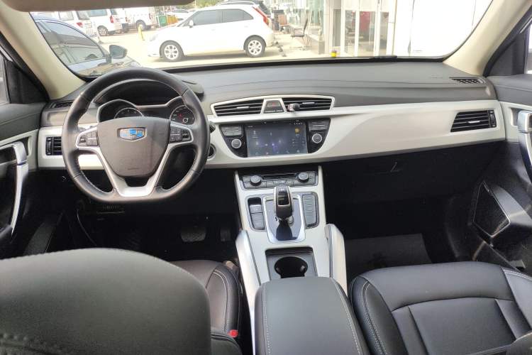 Used Geely Auto Emgrand X7 Sport 2020 1.8TD DCT Two-Wheel Drive Zhiya Model Center Console