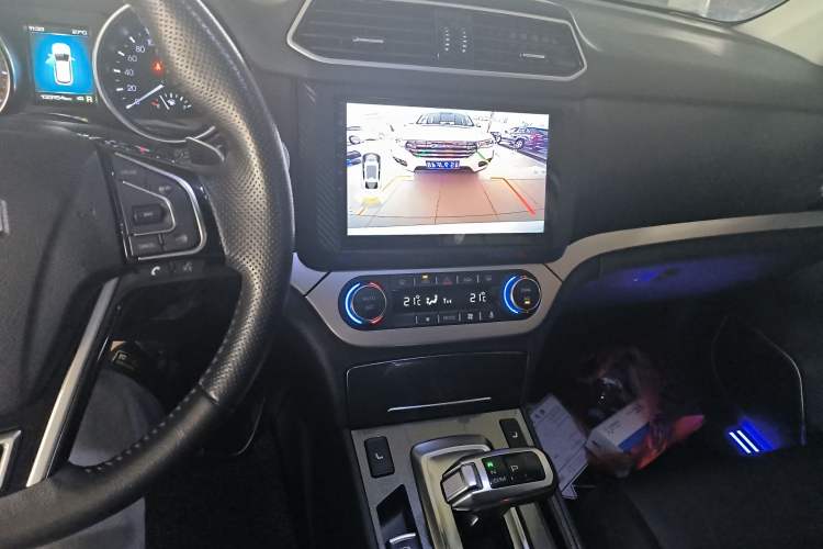 Used Haval H6 Coupe 2017 Red Label 2.0T Automatic Two-Wheel Drive Prestige Model