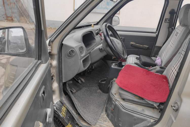 Used Wuling Zhiguang 2010 1.0L New Version Practical Short-Body L2Y