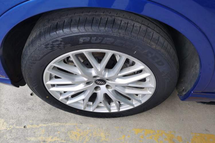 Used Audi Q7 2018 45 TFSI S line Sport Edition Left Front Wheel Hub