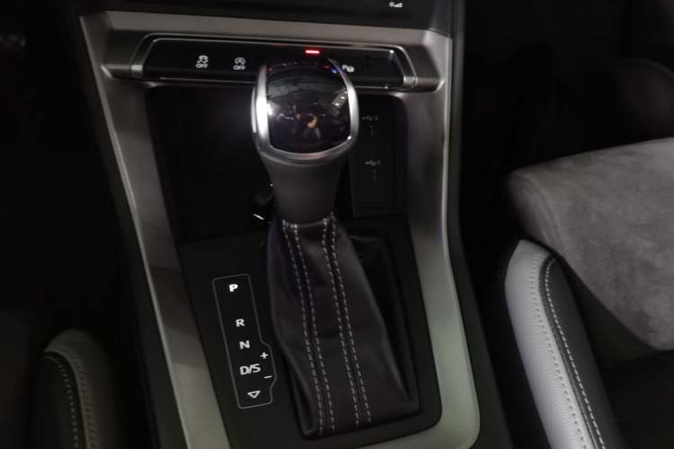 Used Audi Q3 2022 35 TFSI Fashion Dynamic Model
