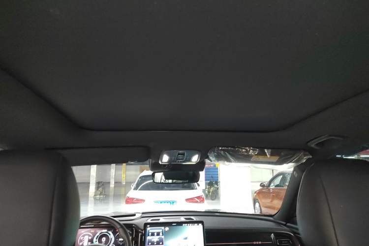 Used GAC Trumpchi GS8 2022 Dual-Engine Series 2.0TM Two-Wheel Drive Prestige Edition (7 Seats) Headliner