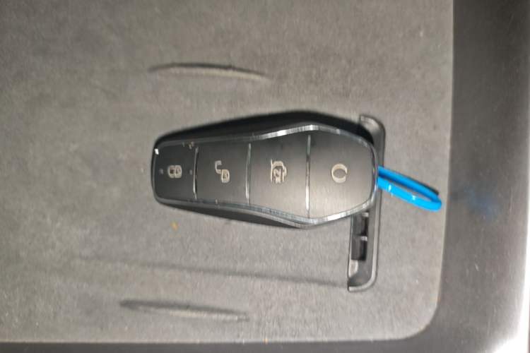 Used BYD Seal 2023 DM-i 1.5T 121km Prestige Model Vehicle Key