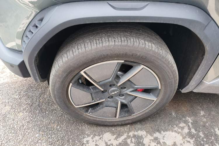 Used Formula Leopard Titanium 3 2025 501KM All-Wheel Drive Intelligent Driving Ultra Version
