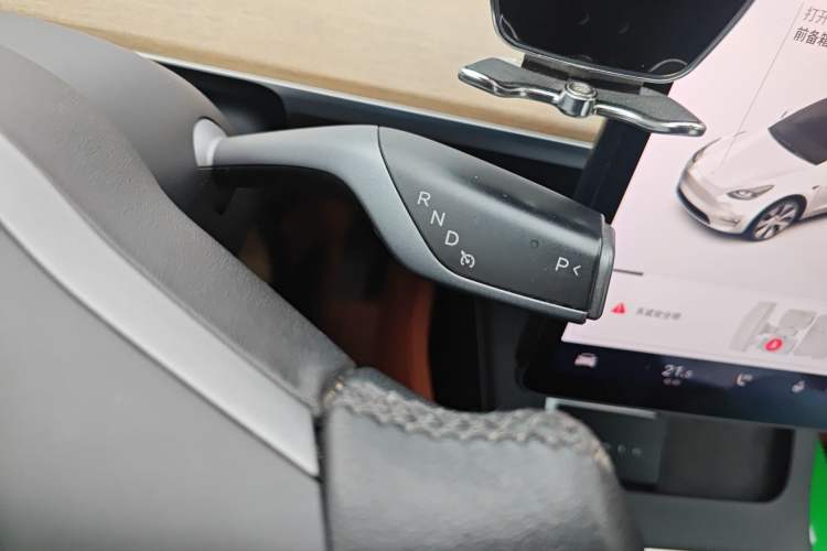 Used Tesla Model Y 2021 Long-Range All-Wheel-Drive Version
