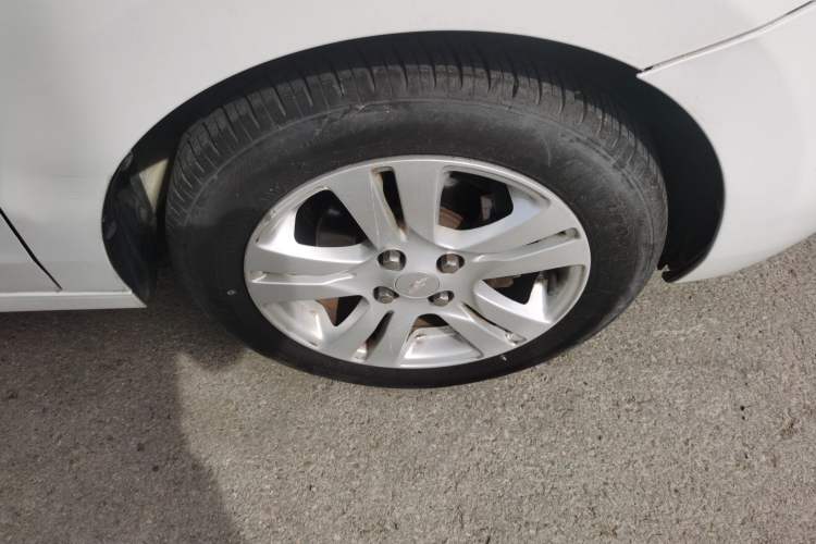 Used Chevrolet Lova RV 2016 1.5L Automatic Smart Drive Edition Right Front Wheel Hub