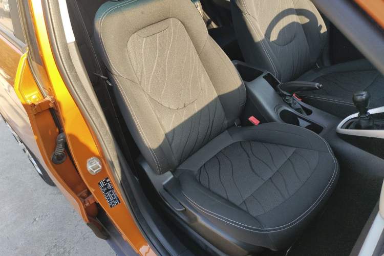 Used Baojun 510 2017 1.5L manual Comfort trim