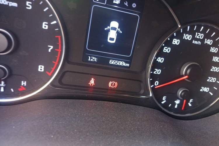 Used Kia K3 2016 1.6L Automatic GLS Odometer Close Up