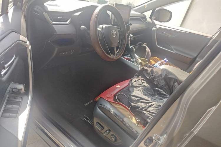 Used Toyota RAV4 2021 Dual-Engine 2.5L E-CVT Four-Wheel Drive Elite PLUS Edition Driver Seat