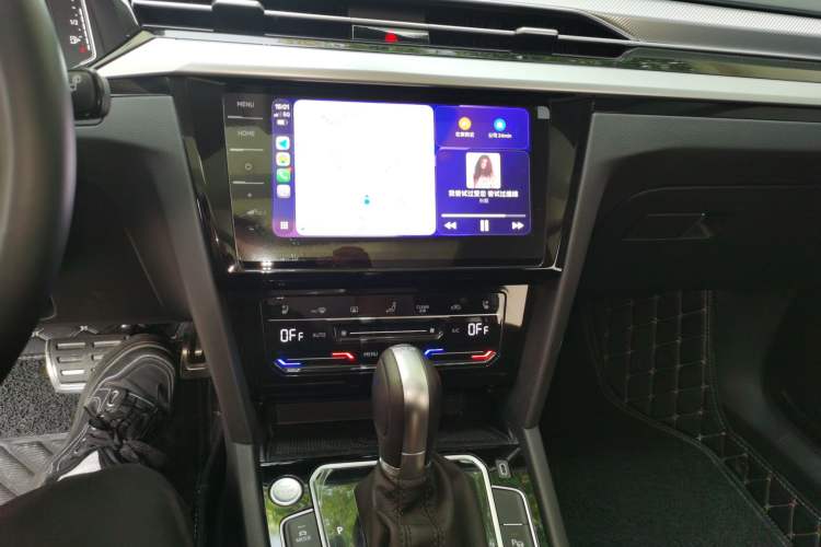 Used Volkswagen FAW-Volkswagen CC 2023 Hunting Vehicle 380TSI Hunter's Heart Edition Center Console