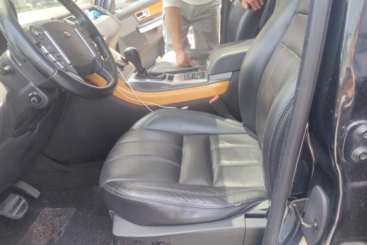 Used Land Rover Range Sport 2010 3.0 TDV6 HSE Diesel Edition Left Front Seat