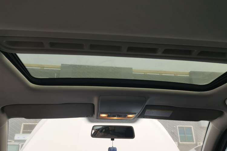 Used Volkswagen Gran Lavida 2015 230TSI DSG Comfort Edition
