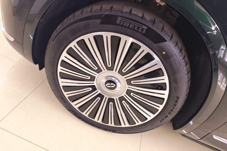 Used Hima AITO M8 2025 Extended-Range Ultra Version 53.4 kWh 5-Seater Edition