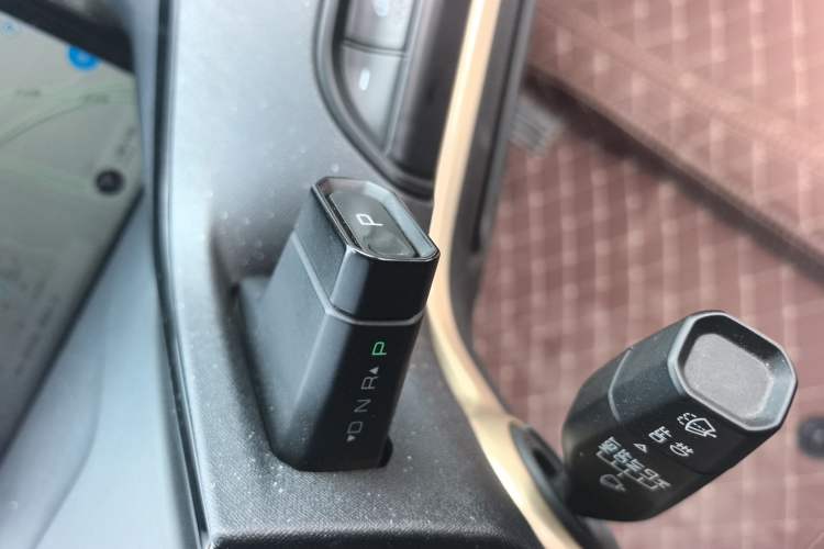 Used Baojun KiWi EV 2022 Artist Lite Edition Ternary Lithium Gear Lever