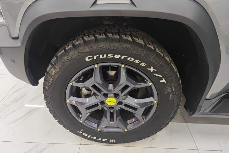 Used JETOUR Traveler 2023 2.0T All-Wheel Drive CrossPRO+ Left Front Wheel Hub