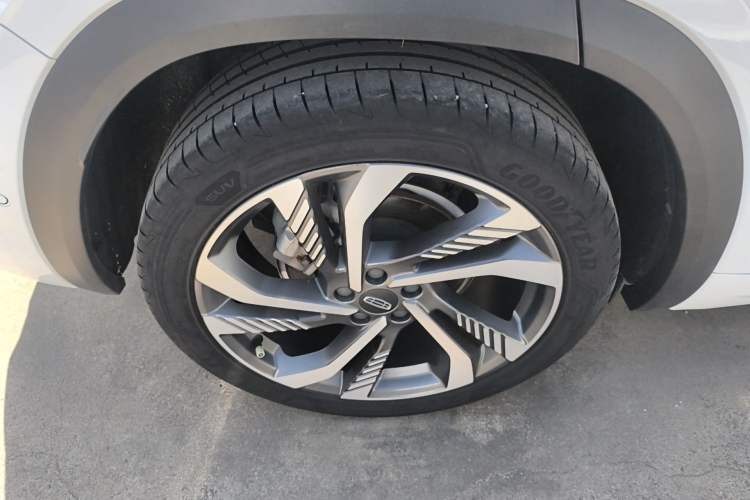 Used Geely Auto Monjaro L 2021 2.0TD DCT EVO Two-Wheel Drive Smart Luxury Version Right Rear Wheel Hub