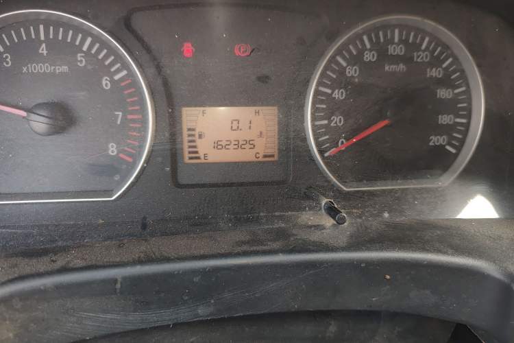 Used FORTHING Lingzhi 2016 M3L 1.6L 7-Seater Comfort Model Odometer Close Up