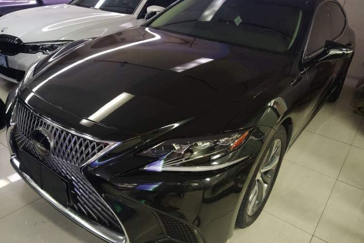 Used Lexus LS 2018 500h Excellence Edition China VI standard