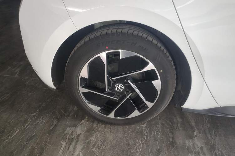 Used Volkswagen ID.3 2023 Upgraded Model Pure Intelligent Enjoyment Version Right Rear Wheel Hub